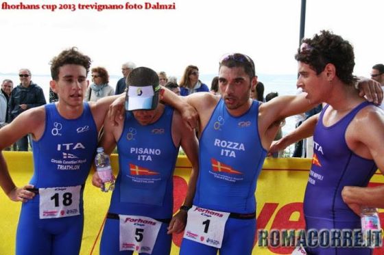 I portacolori della Canottieri Napoli in evidenza al Triathlon Sprint Trevignano