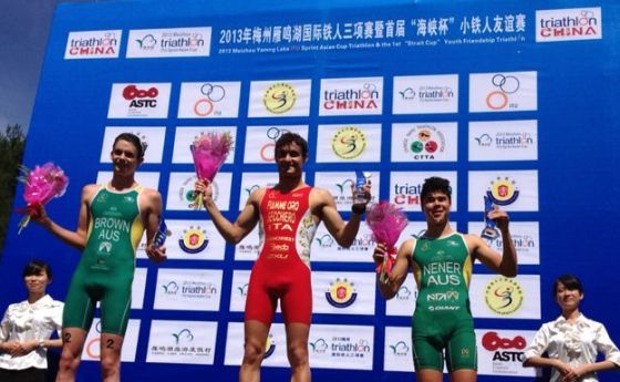 Andrea Secchiero vince il triathlon sprint della Coppa d'Asia di Meizhou in Cina