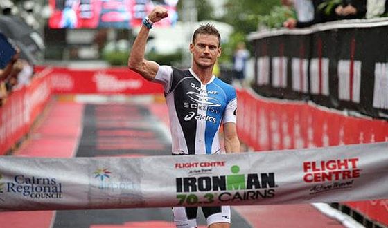 Brad Kahlefeldt fa suo l'Ironman 70.3 Cairns 2014