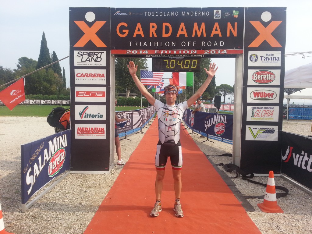 Marco Saia vince l'XGardaman Triathlon K113 2014 (Foto: Dario Nardone/FCZ.it)