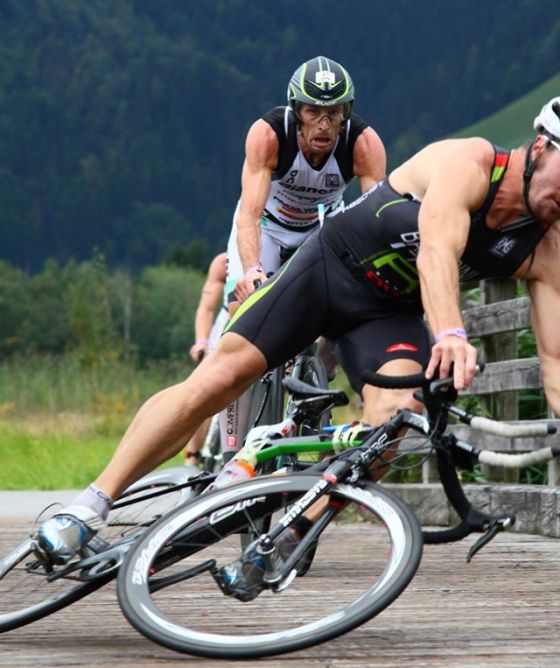 Alessandro Degasperi nell'attimo precedente la sua rovinosa caduta all'Ironman 70.3 Zell am See 2014