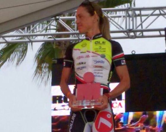 Laura Pederzoli vince l'Ironman Mallorca 2014 nell'age group F40