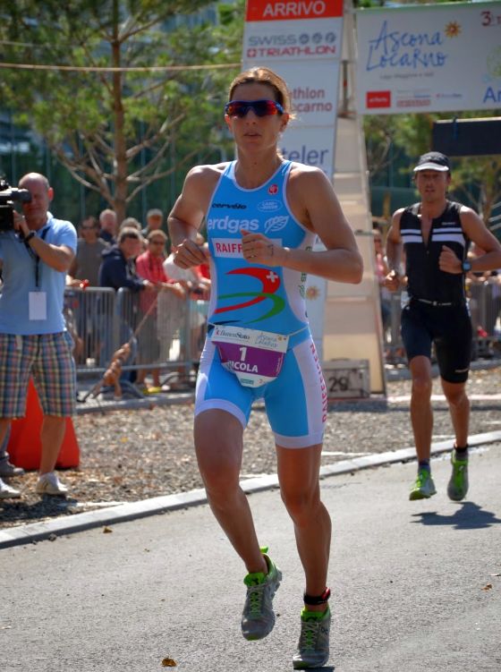 Nicola Spirig, campionessa olimpica di Londra,  vince il Triathlon di Locarno 2014 (Foto: Nicola Pfund http://www.triathletaperpassione.blogspot.it/)