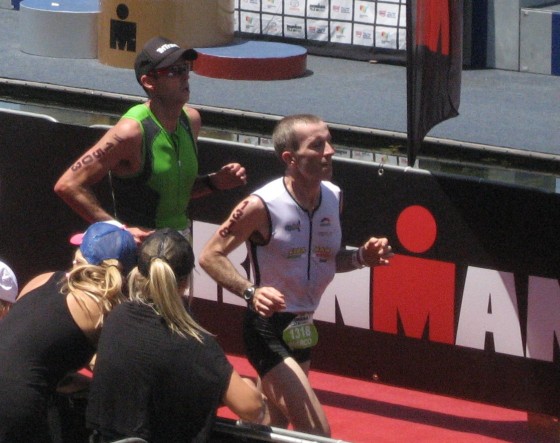Marco Scotti al traguardo dell'Ironman 70.3 Western Sydney 2014
