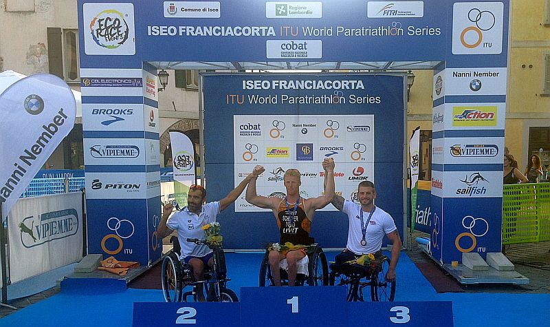 Il podio PT1 dell'Iseo Franciacorta ITU World Paratriathlon Event del 18 luglio 2015: Giovanni Achenza è secondo