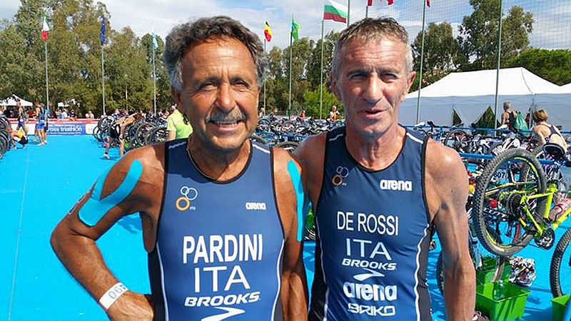 Giovanni Pardini, 260 triathlon in carriera, e Valter De Rossi, bronzo M65 al TNatura Sardegna 2015