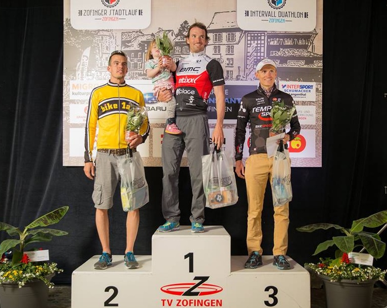 Il podio maschile dell'Intervall Duathlon Zofingen 2016 vinto da Ronnie I-Ron Schildknecht