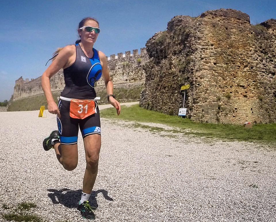 Laura Scaravonati vince la 1^ Race Around The Rock di Lonato del Garda