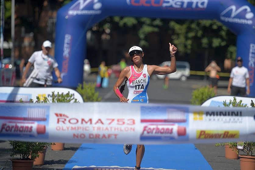 Maria Grazia Bianchi vince il 1° Triathlon Roma 753