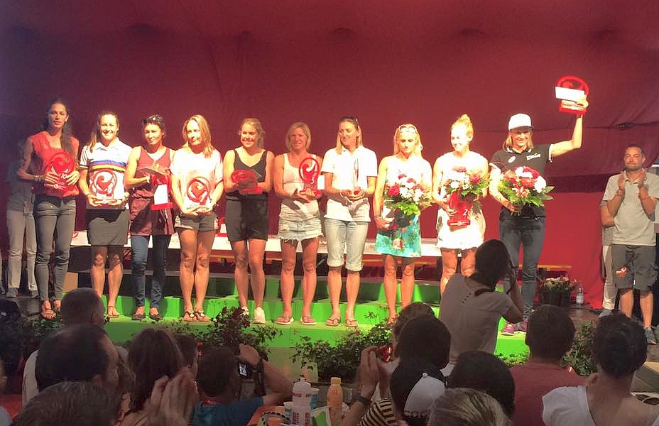 Il podio femminile del Challenge Roth 2016 vinto dalla campionessa svizzera Daniela Ryf