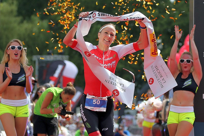 L'imbattibile Daniela Ryf dopo il trionfo di Roth, domina 7 giorni l'Ironman Switzerland 2016 con il nuovo record della corsa