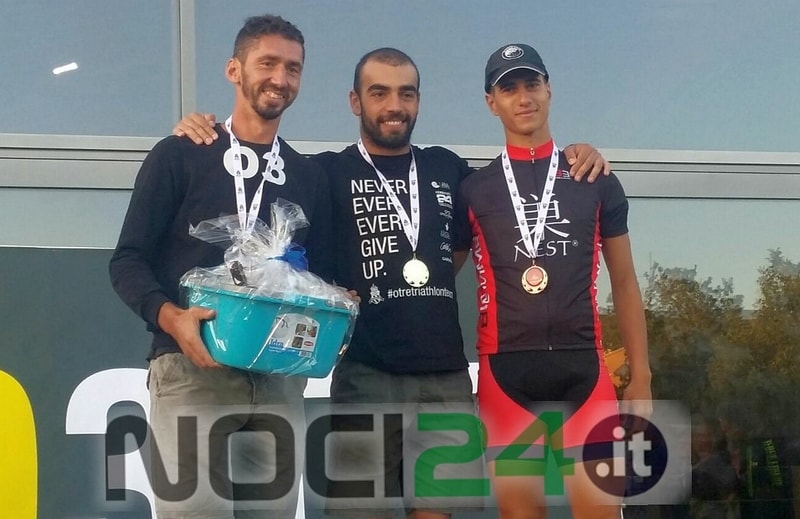 Il podio maschile del Triathlon Supersprint di Noci 2016 vinto da Marcello Roncone