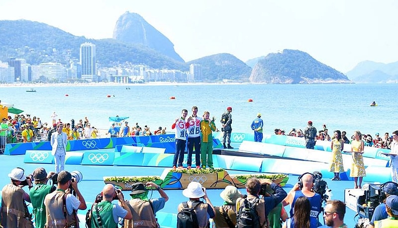 Podio panoramico del Triathlon maschile di Rio 2016 vinto da Alistair Brownlee