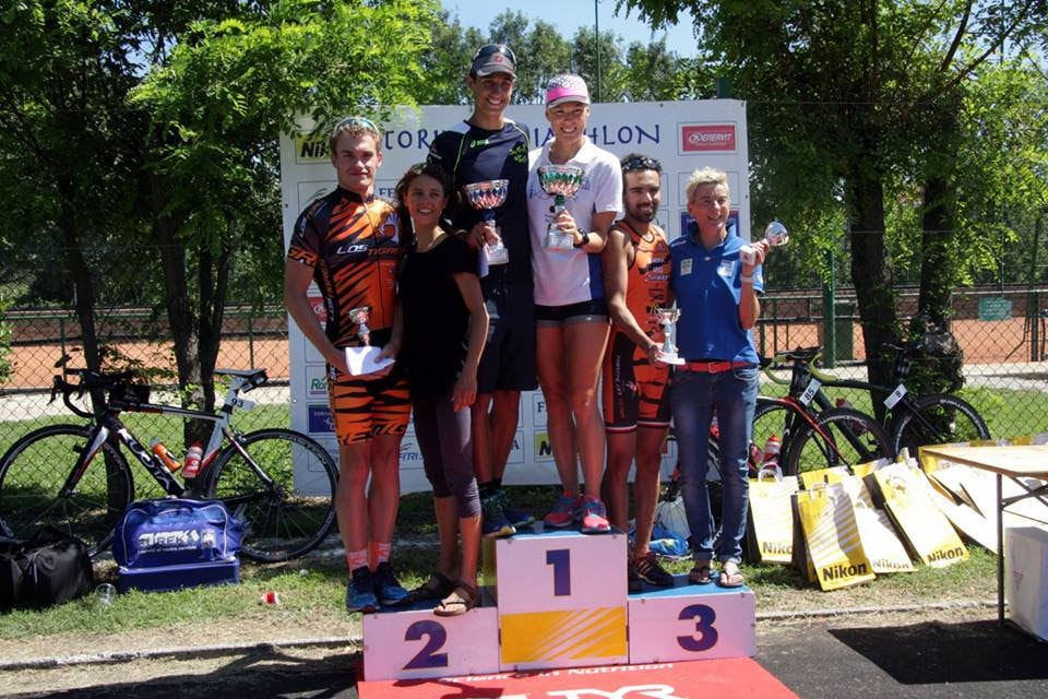 Il podio del Triathlon Avigliana 2016 vinto da Michela Santini e Davide Bajo