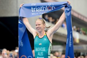 L'australiana GillianBackhouse vince la Karlovy Vary ITU Triathlon World Cup 2017 (Foto ©ITU Media / Janos Schmidt)