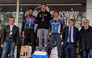 Al 1° Duathlon Sprint Imola, corso domenica 15 aprile 2018 all'interno dell'Autodromo Enzo e Dino Ferrari, sono saliti sul podio Daniele Angelini (CUS Ferrara), primo, Mattia Camporesi (TD Rimini), secondo, e Fabio Galassi (Imola Triathlon)