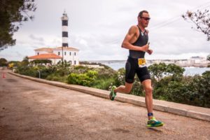Il belga Michael Van Cleven ha calato il poker al Triathlon Internacional Portocolom, sull'isola di Maiorca, corso domenica 8 aprile 2018