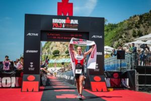 Emma Pallant è la regina dell'Ironman 70.3 Barcelona 2018
