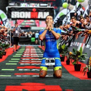 Giulio Molinari al traguardo dell'Ironman Copenaghen, che gli "consegna" la slot per l'Ironman World Championship 2018, in programma a Kona - Hawaii sabato 13 ottobre