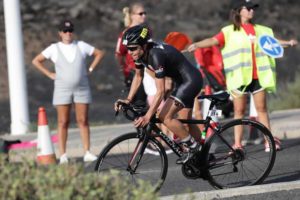 L'italiana Age Group Monica Bonfanti è 8^ assoluta e 1^ di categoria all'Ironman 70.3 Lanzarote 2018. Grazie alla "pole" si qualifica per i Mondiali Ironman 70.3 di Nizza 2019 (Foto ©VeloPlus)