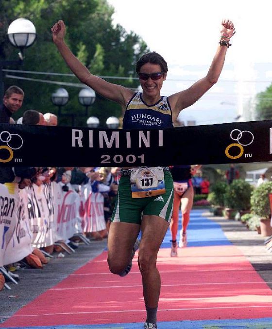 La magiara Erika Csomor vince i Mondiali 2001 di duathlon a Rimini