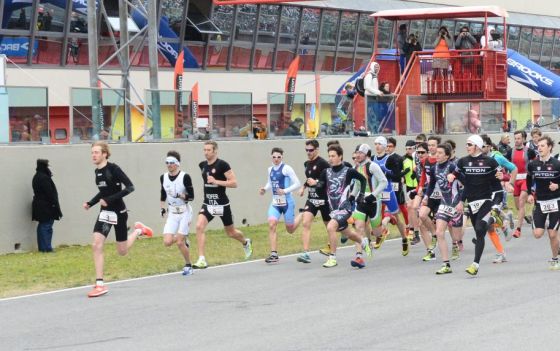 La partenza della gara maschile del Duathlon Mugello Circuit