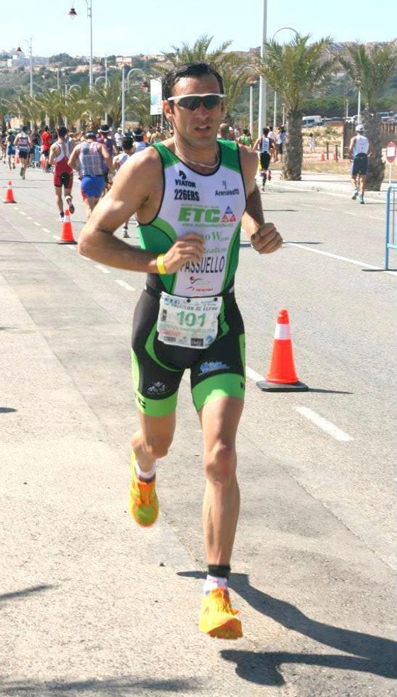 Domenico Passuello vince il Triatlon de Elche 2013