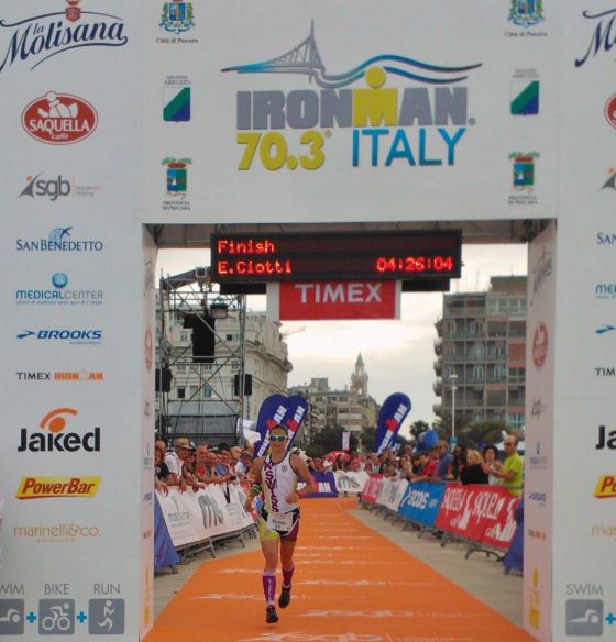Martina Dogana taglia il traguardo del 3° Ironman 70.3 Italy in quinta posizione