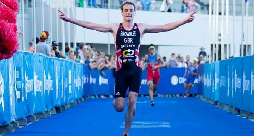 Alistair Brownlee al rientro dopo l'infortunio sbaraglia la concorrenza all'ITU World Triathlon Cape Town del 26 aprile 2015