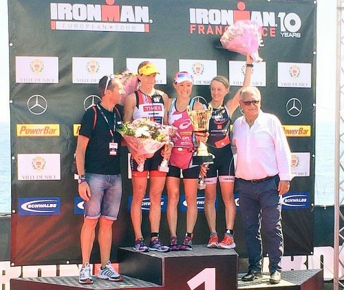 Il podio femminile dell'Ironman France 2015 di Nizza vinto da Caitlin Snow