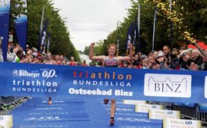 La svizzera Jolanda Annen vince il Triathlon Binz, 5^ tappa del cricuito Triathlon Bundesliga 2017