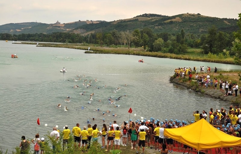 La frazione di nuoto del Triathlon Marconi Bologna