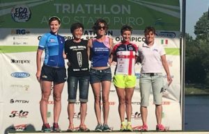 Barbara Trazzi (Verona Triathlon KM) è salita sul gradino più alto del podio del Triathlon Olimpico di Milano 2018, davanti a Serena Mattavelli (Tri Novara) e Stefania Moneta (Busto Arsizio ARC)