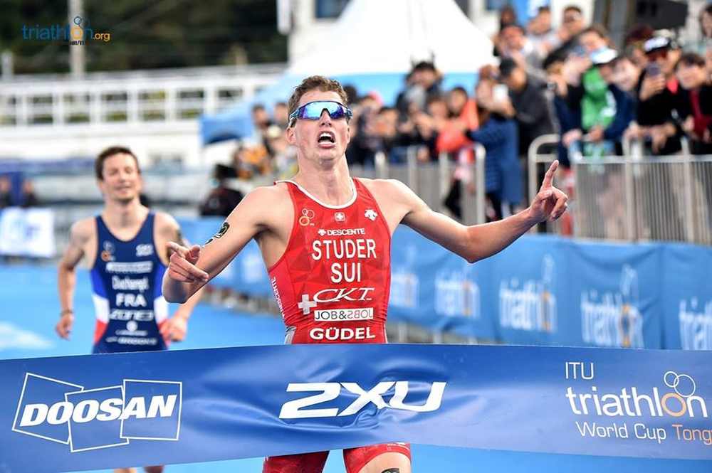 Lo svizzero Max Studer è il più veloce nella prova della Coppa del Mondo ITU di triathlon corsa a Tongyeong (Corea del Sud) sabato 27 ottobre (Foto ©ITU Media / Janos Schmidt)