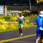 Lionel Sanders incita Patrick Lange durante la maratona dell'Ironman Hawaii World Championship 2018 (Foto ©Frank Hau)