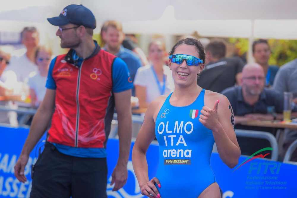L'azzurra Angelica Olmo sale sul terzo gradino del podio nella seconda tappa della CoppaMondo di triathlon disputata il 16 marzo 2019 a Mooloolaba (Australia) - Foto archivio ©FiTri / Tiziano Ballabio).