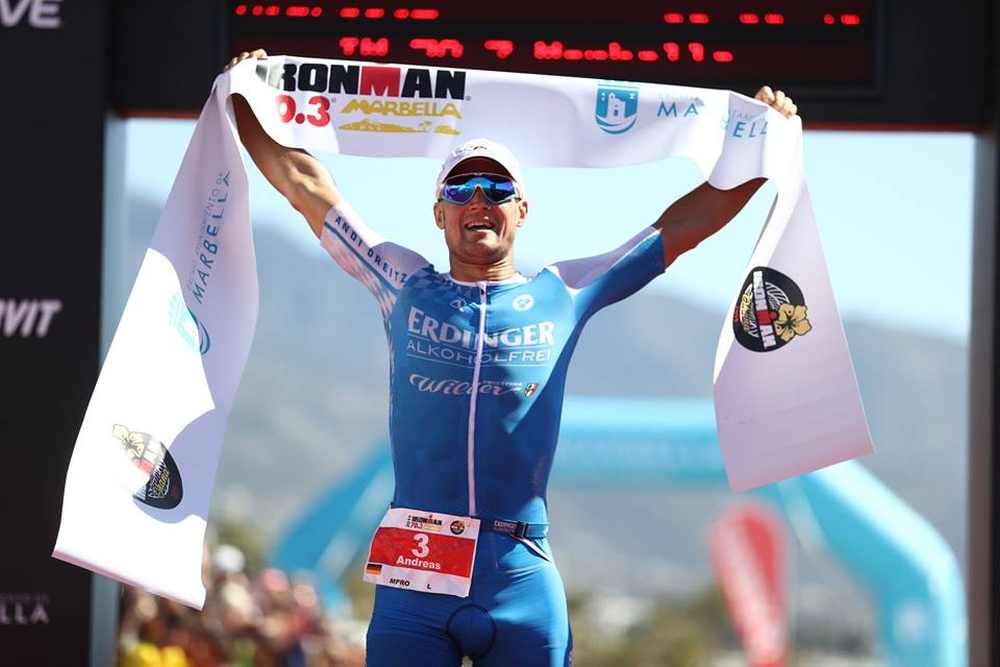 Il tedesco Andreas Dreitz vince l'Ironman 70.3 Marbella 2019.