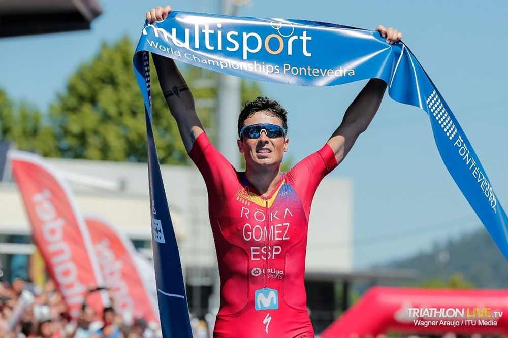 Lo spagnolo Javier Gomez vince il Mondiale di triathlon lungo 2019 nella sua Pontevedra (Foto ©ITU Media / Wagner Araujo).