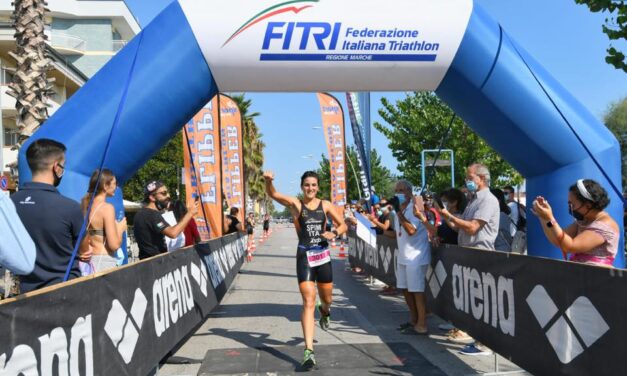 Triathlon Alba Adriatica: trionfano Sharon Spimi e Michelangelo Parmigiani