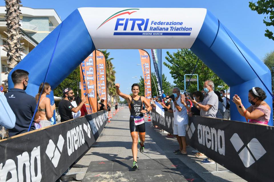 Triathlon Alba Adriatica: trionfano Sharon Spimi e Michelangelo Parmigiani