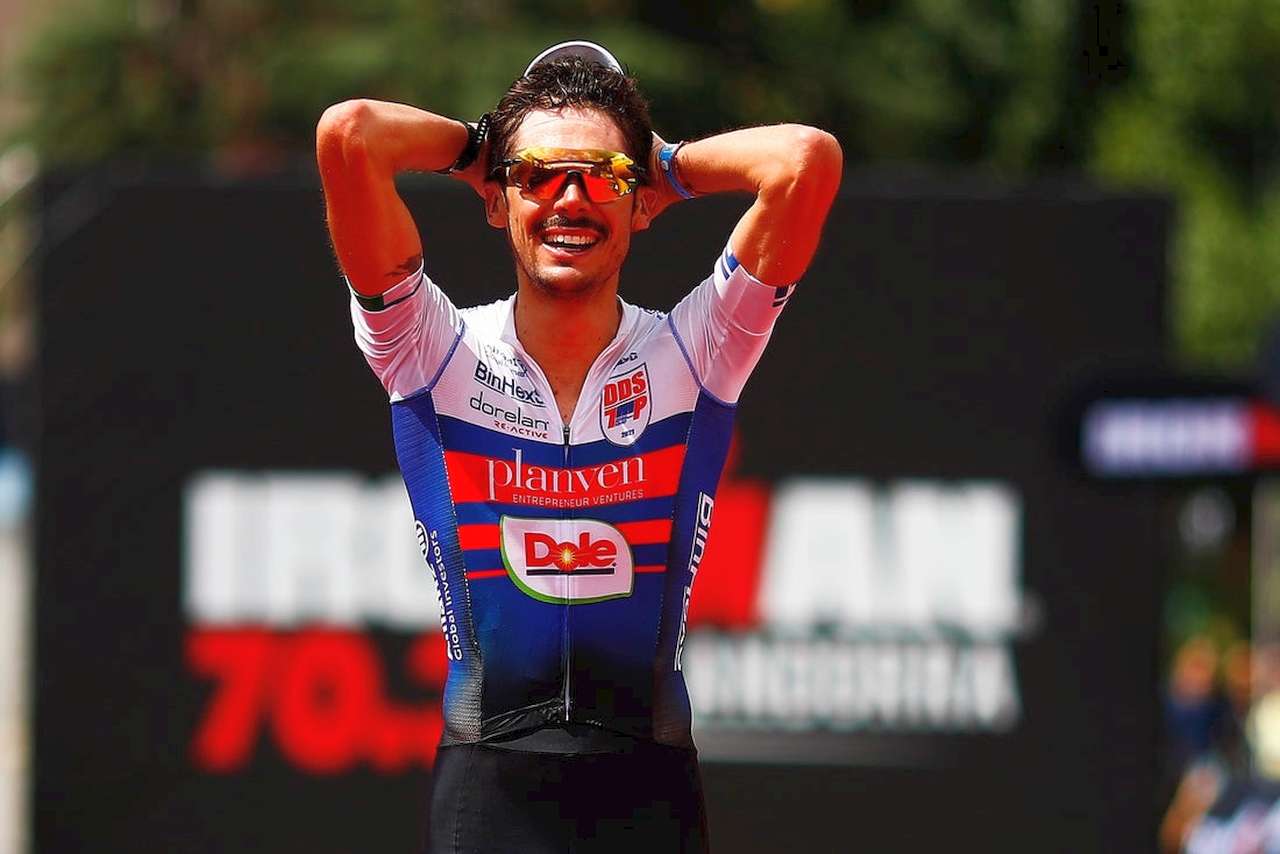 Michele Sarzilla secondo al traguardo dell'Ironman 70.3 Andorra del 4 luglio 2021