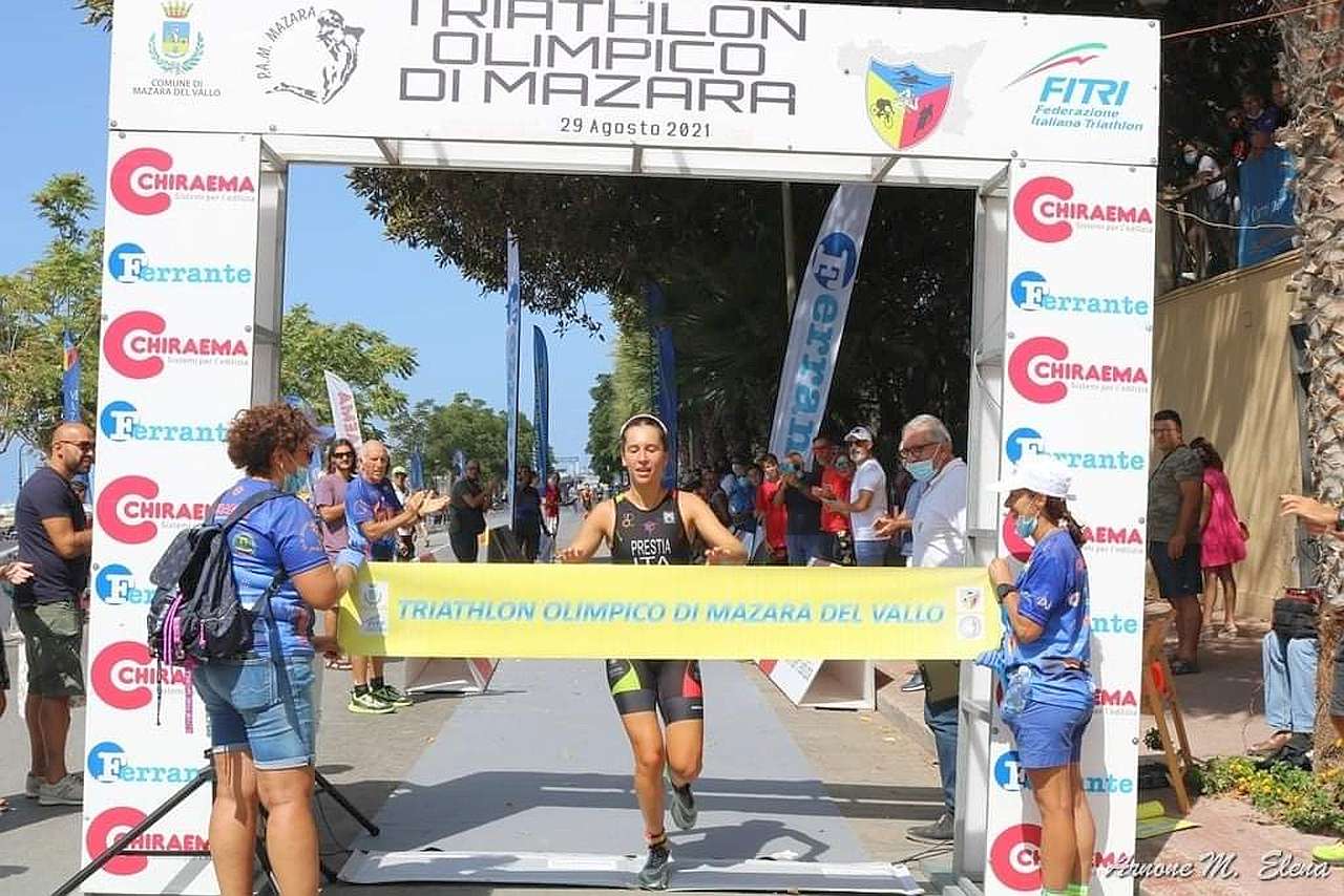Angelica Prestia vince domenica 29 agosto 2021 il Triathlon Olimpico di Mazara del Vallo 6.0