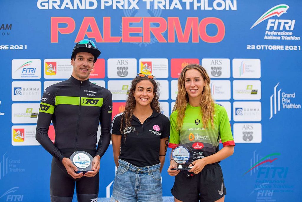 Premio Emilio Di Toro assegnato al termine del Grand Prix Triathlon Palermo: vincono Alessandra Tamburri e Angelica Prestia (ex aequo) e Gianluca Pozzatti