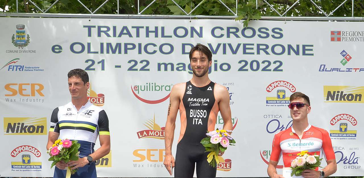 Triathlon Olimpico Viverone 2022, vince Nicolò Busso