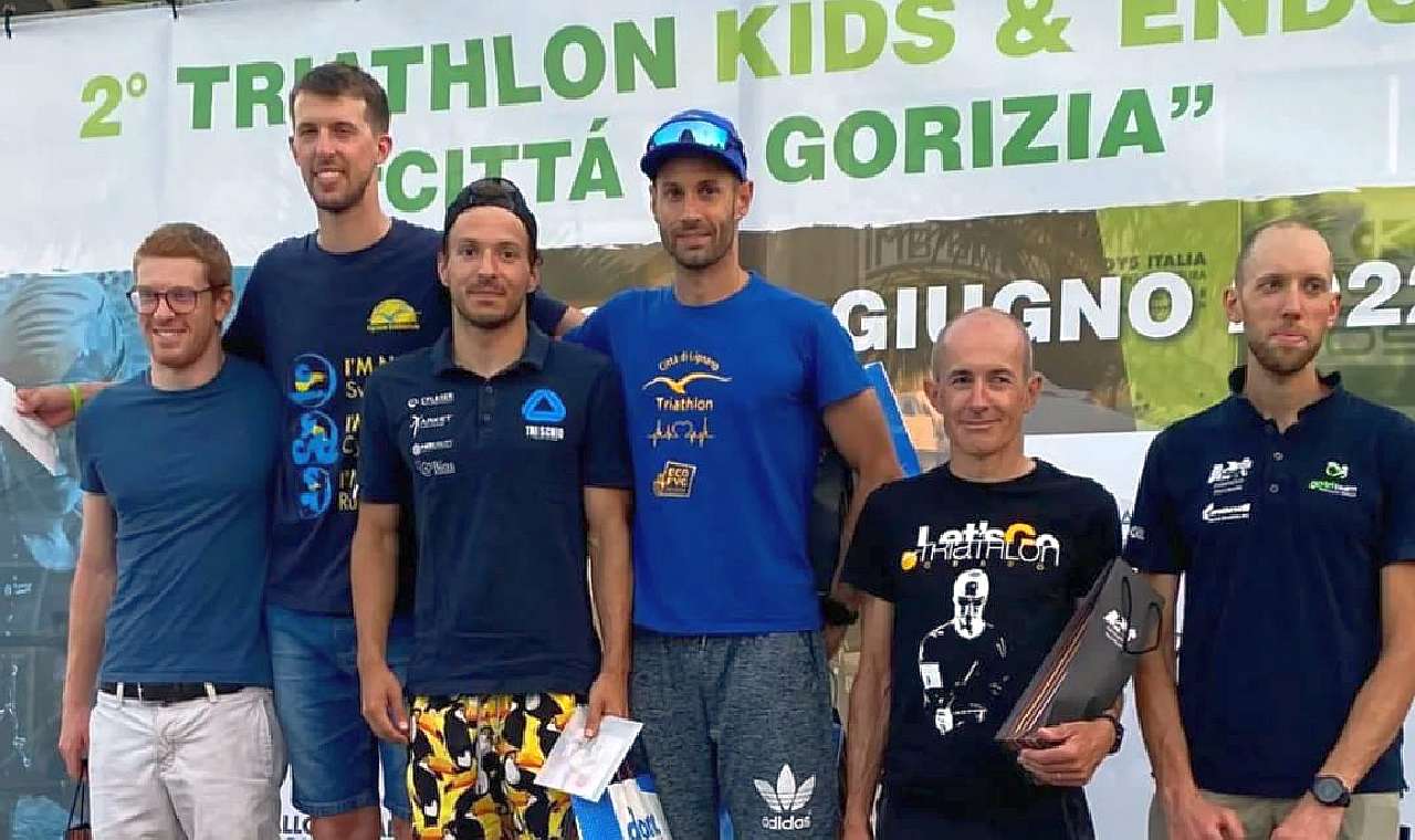 Il podio maschile dell'Enduro Triathlon Gorizia 2022