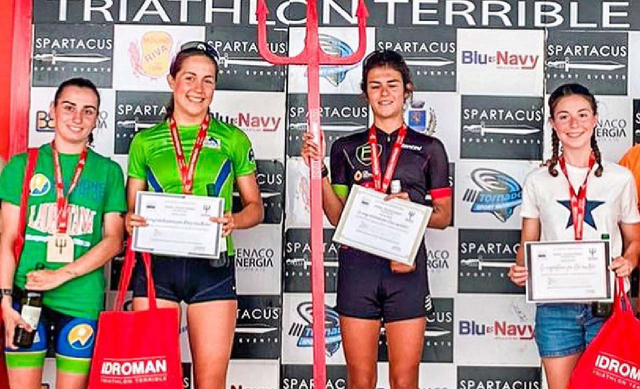 Idroman Triathlon Sprint: podio femminile, vince Chiara Cavalli