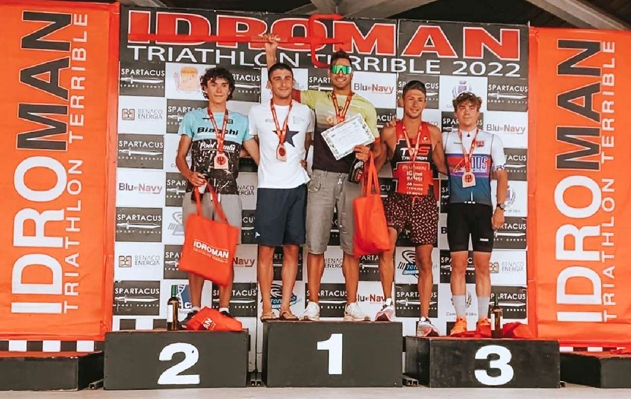 Idroman Triathlon Sprint: podio maschile, vince Mattia Zontini