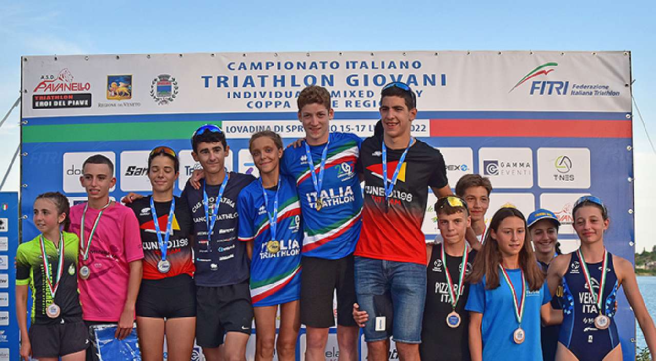 Podio Campionati Italiani Triathlon Youth A 2022 Lovadina