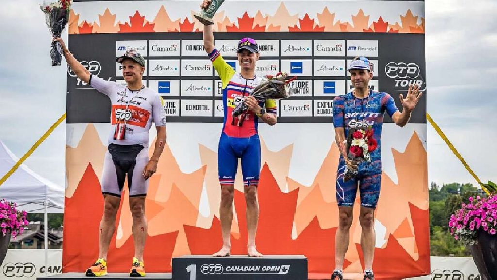 Il podio maschile del PTO Canadian Opens 2022, triathlon 100K vinto da Gustav Iden