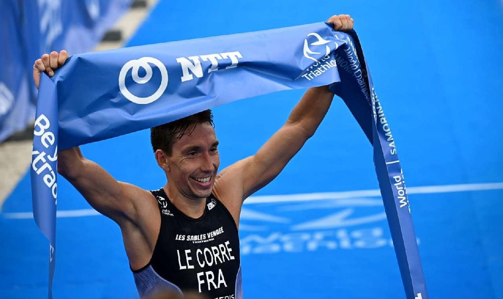 Il francese Pierre Le Corre vince i Mondiali di Triathlon Lungo 2022 a Samorin